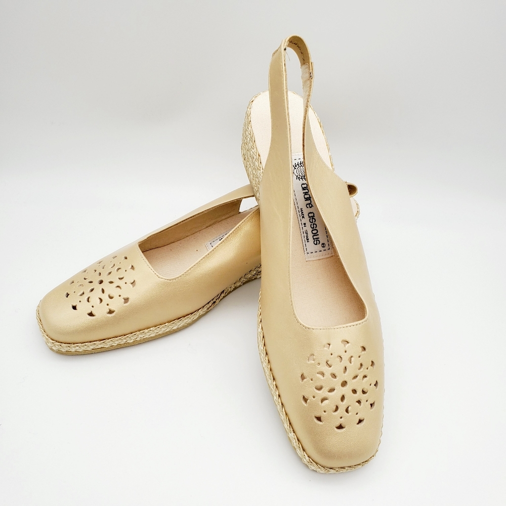 Andre Assous size 10 leather shoes